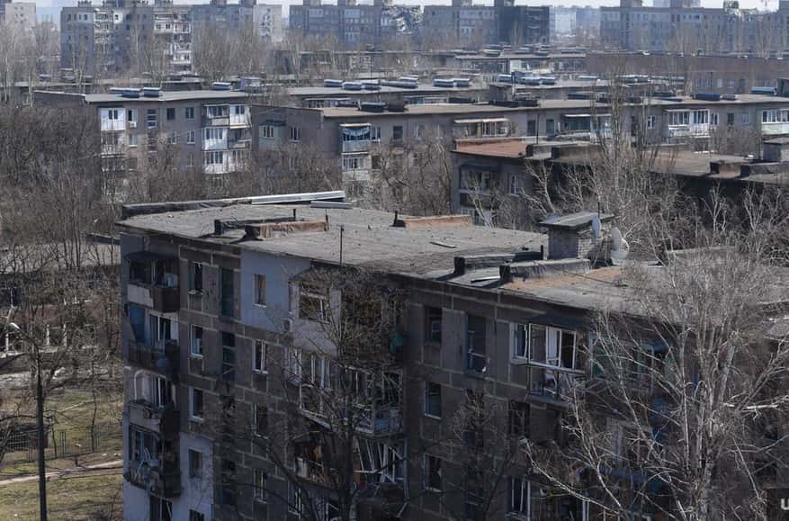 Russia strikes city infrastructure in Kherson, civilians wounded, says regional council chairman