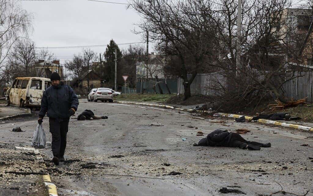 NYT опубликовала новое расследование убийств в Буче и идентифицировала два десятка российских десантников, звонивших с телефонов убитых 