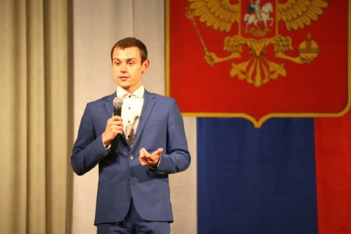 В Тихвине замруководителя отделения «Молодой гвардии Единой России» задержали за торговлю наркотиками