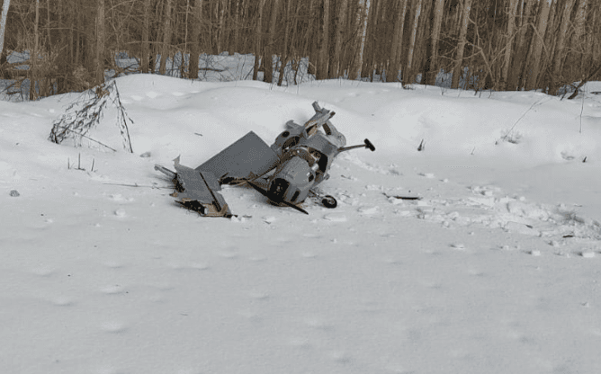 Беспилотник впервые упал в Подмосковье, сообщил губернатор. Это в 100 км от Кремля, БПЛА долетел бы туда за 43 минуты