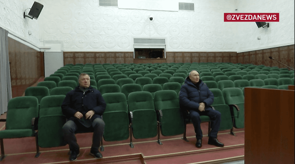 Путин приехал в оккупированный Мариуполь — СМИ