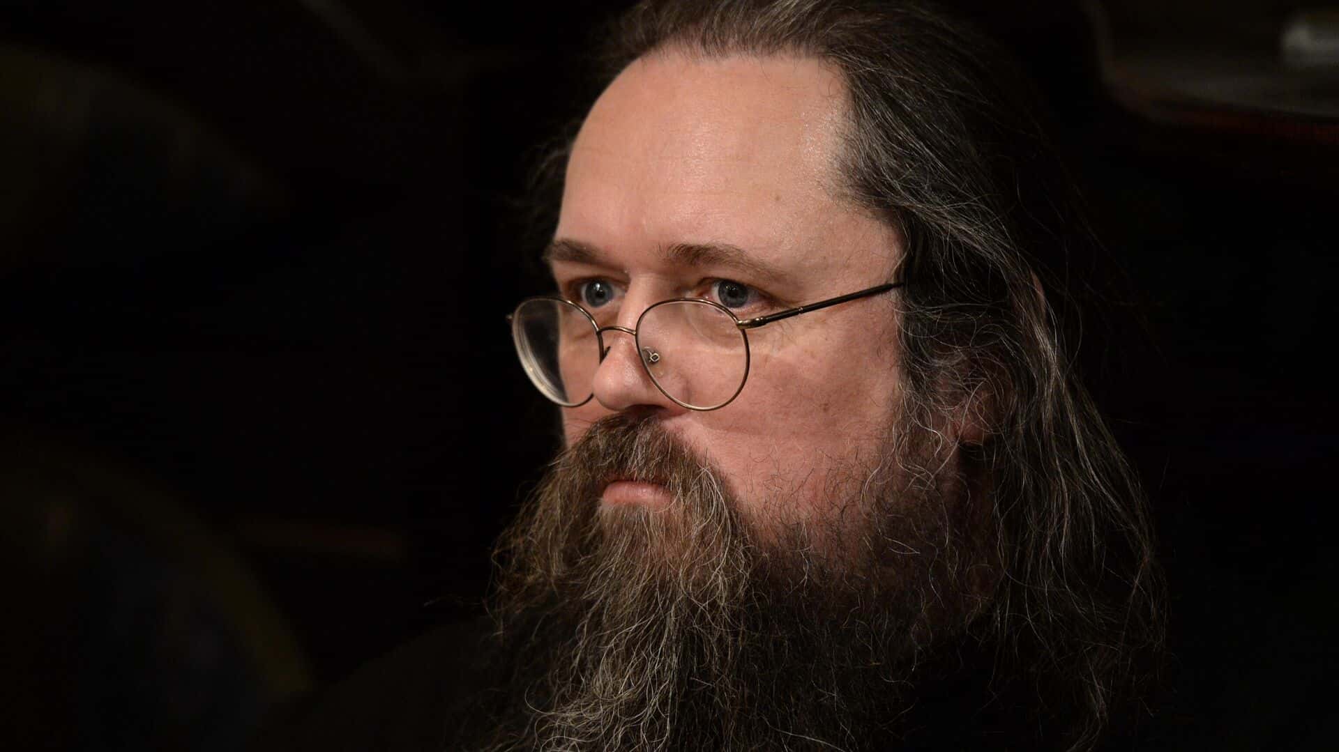  «Гитлер, говорят, верил, что все покорятся правителю, обладающему копьем Лонгина, и искал его». Андрей Кураев о надеждах Путина на «Троицу»