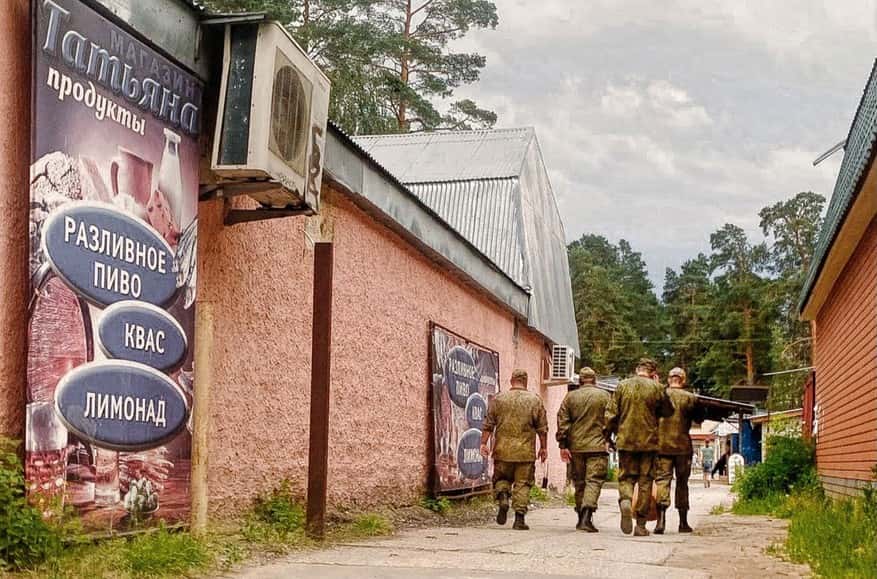 “They burned a church and cut off a cab driver's finger”: Soldiers from Russia’s main military training ground in Mulino terrorize locals