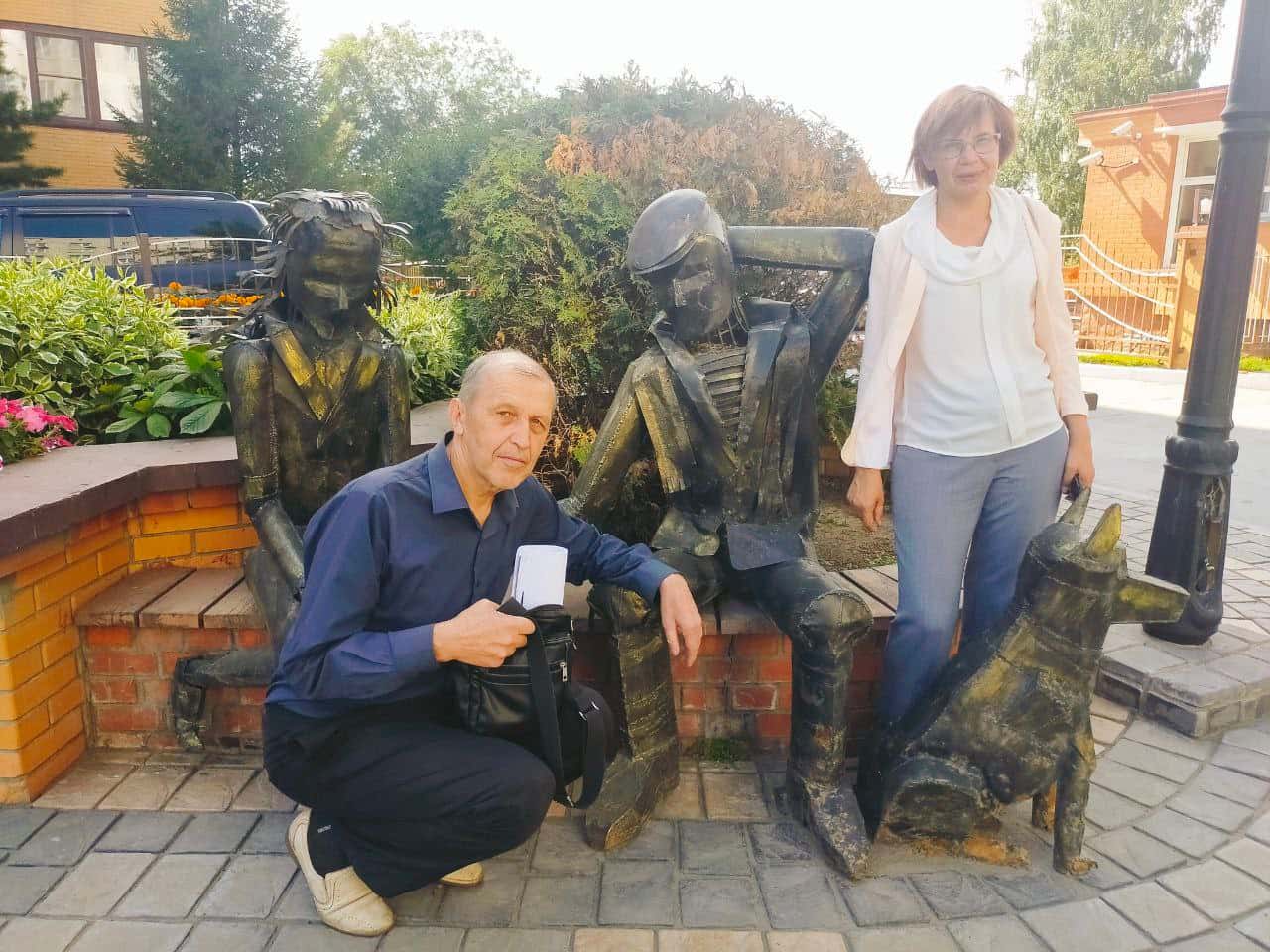 Силовики убили кошку выступившего против войны пенсионера в качестве «элемента запугивания» во время обыска — депутат Каверзина