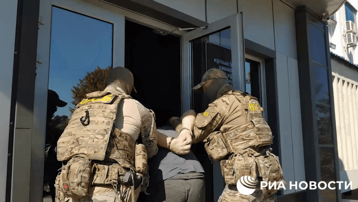 ФСБ задержала двух украинцев на оккупированных территориях, обвинив их в «шпионаже» 