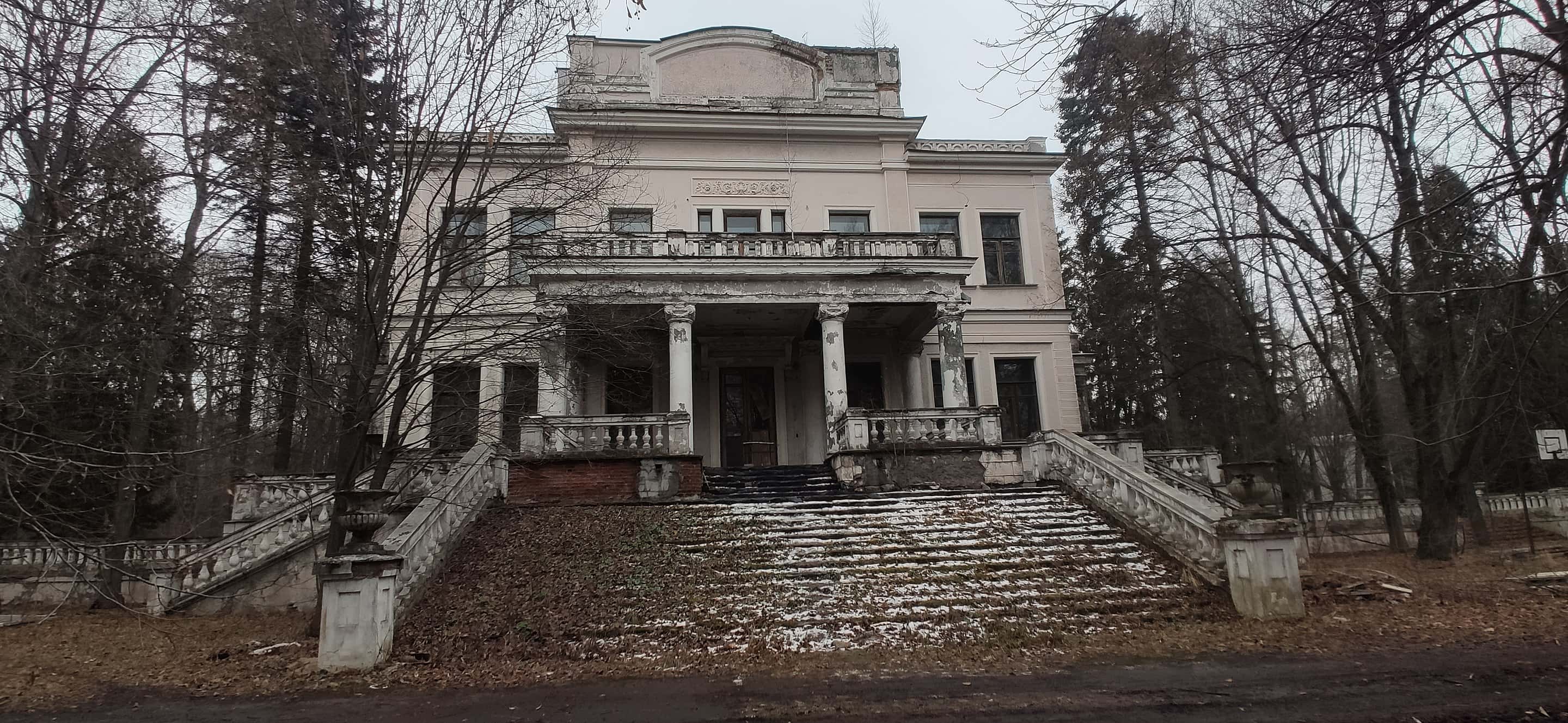 Дачу Сталина в Подмосковье выставят на торги