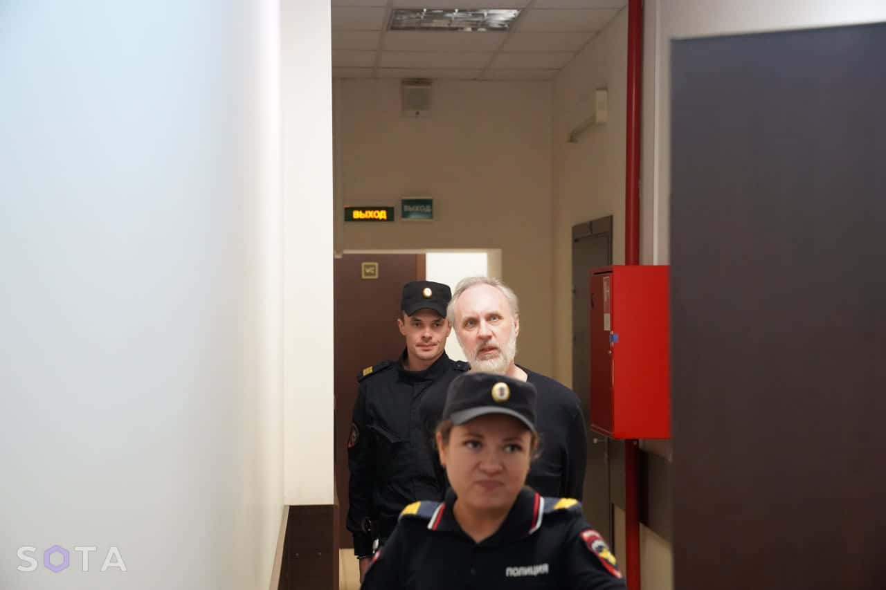 Обвинение запросило 7 лет колонии для священника Иоанна Курмоярова за «фейки об армии»