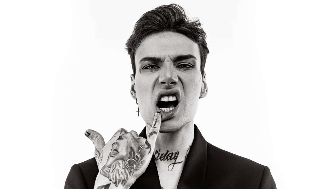 Певцу Xolidayboy вручили повестку в военкомат после доноса Мизулиной