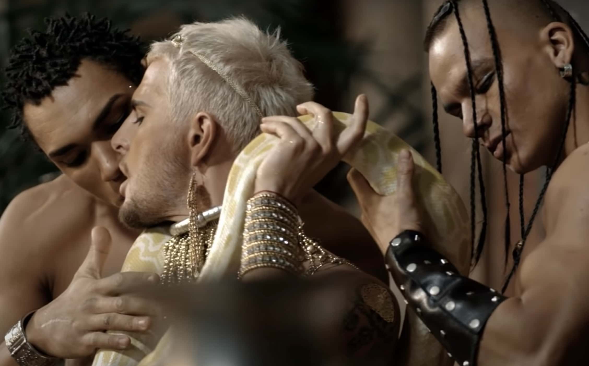 В клипе сторонника войны в Украине Баскова «Странник» нашли «пропаганду ЛГБТ». Из-за этого оштрафовали телеканал «Точка ТВ»