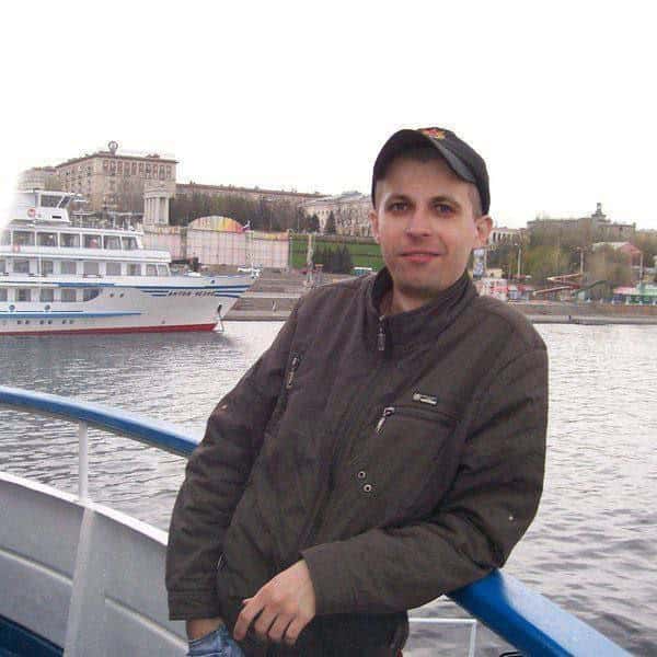 Админа сети пабликов «Она развалилась» приговорили к 14 годам колонии по делу о госизмене и оправдании терроризма