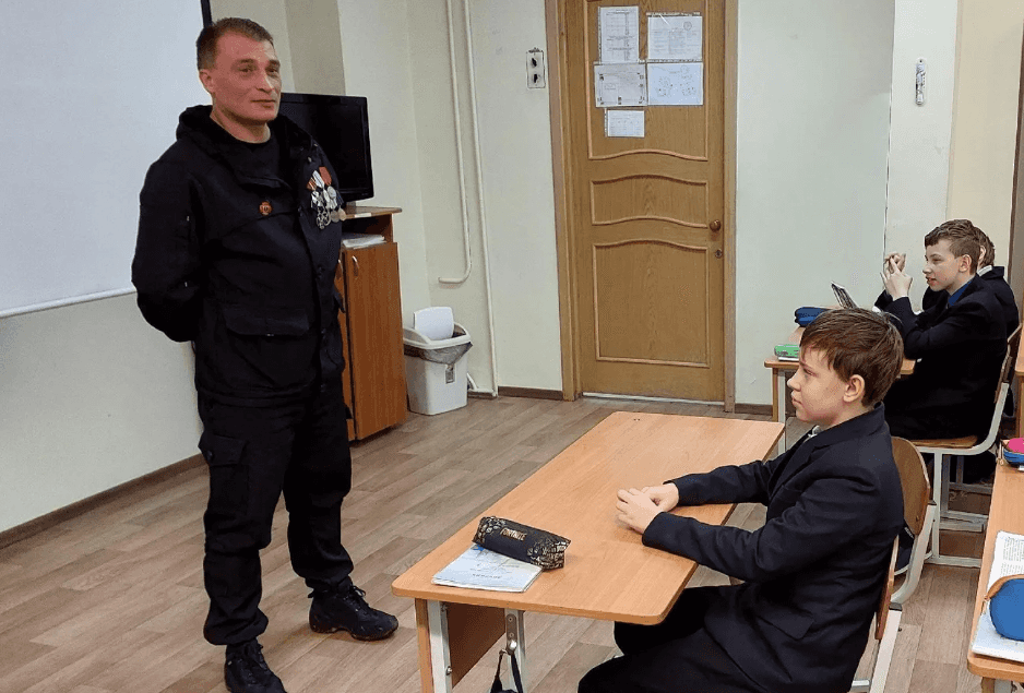 Наркоторговец Дмитрий Каравайчик, помилованный Путиным за участие в войне, стал замглавы фонда губернатора Ленобласти