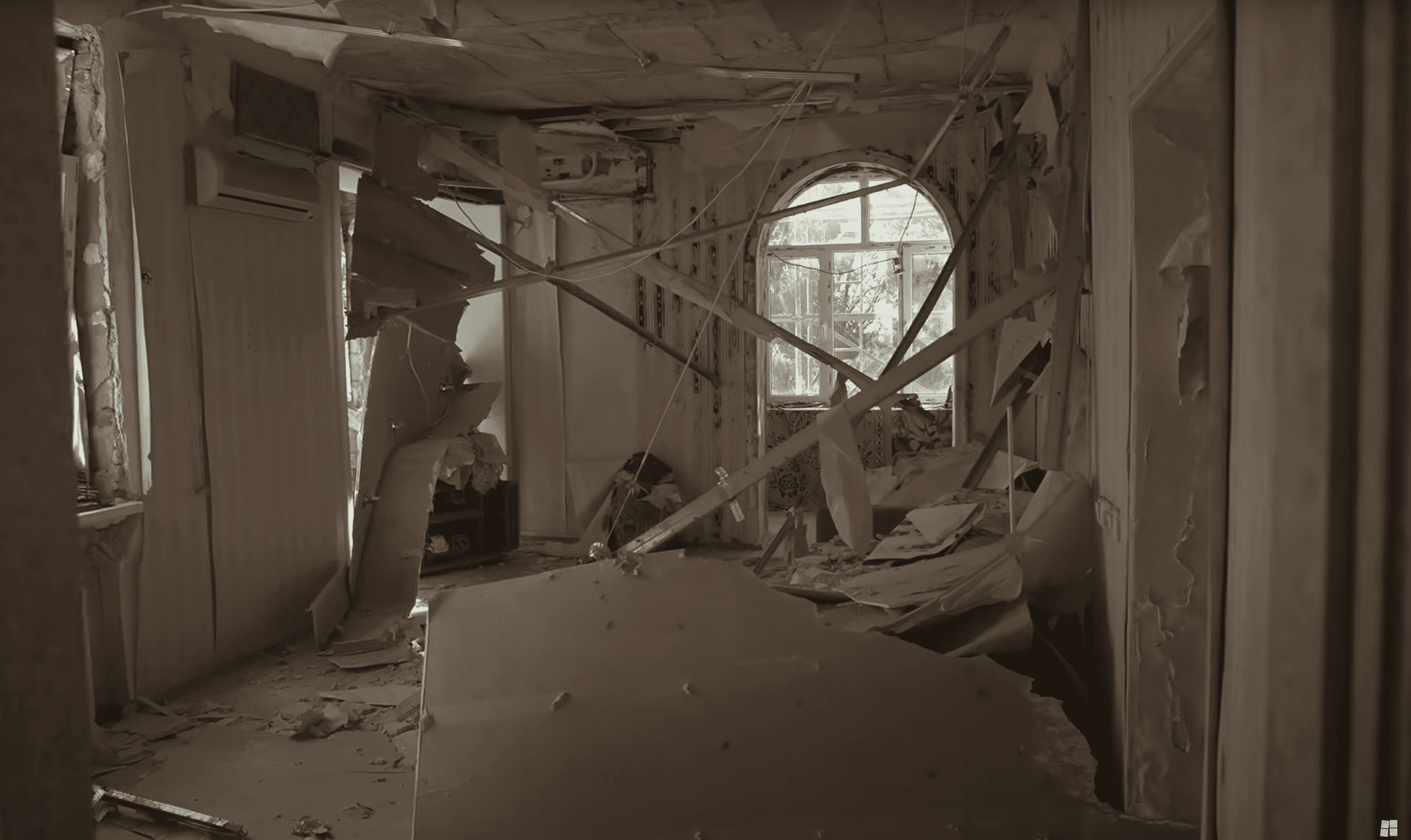 «Выгодно вложить в разрушку и продать подороже». Россияне скупают разрушенное жилье мариупольцев, которые не могут его вернуть