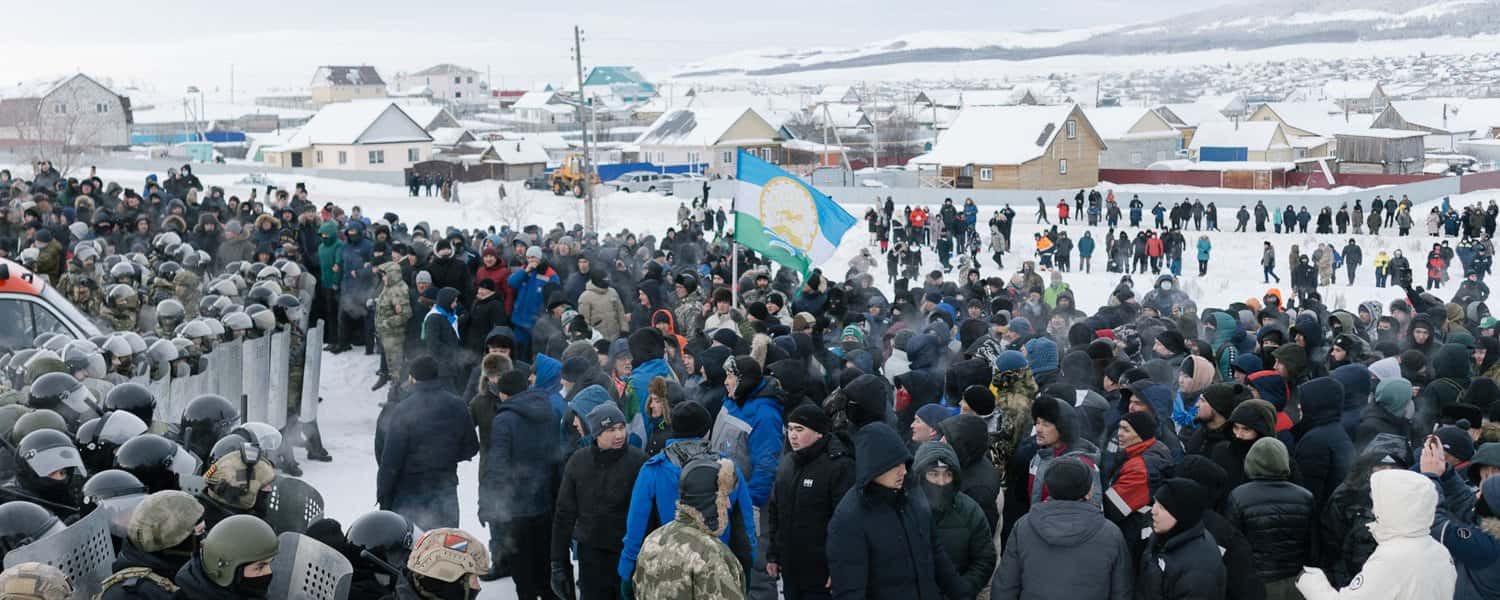 Участника протестов в Башкортостане избили в СИЗО, сообщили его родственники. Он госпитализирован с переломом отростка позвоночника