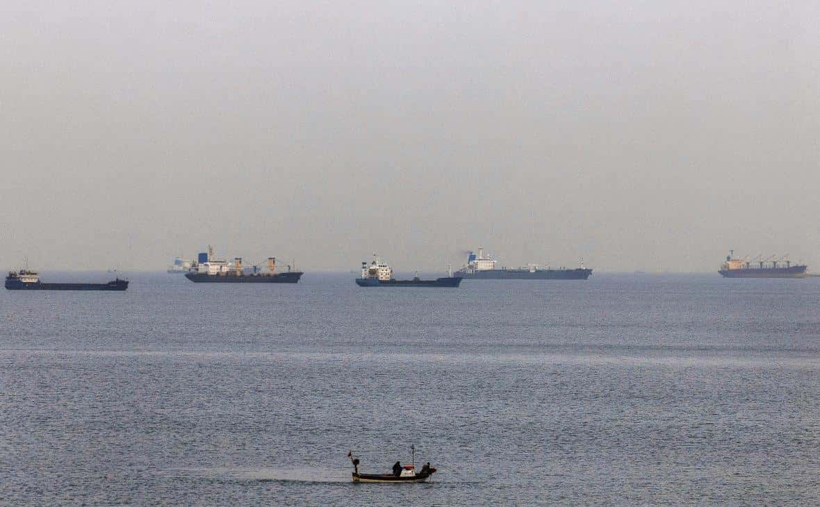 Санкции США против российского нефтяного флота заработали. Почти половина танкеров прекратили перевозки