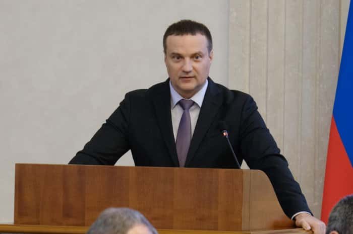 В Новосибирске задержан министр по ЖКХ областного правительства. При нем минувшей зимой целые районы города оставались без отопления
