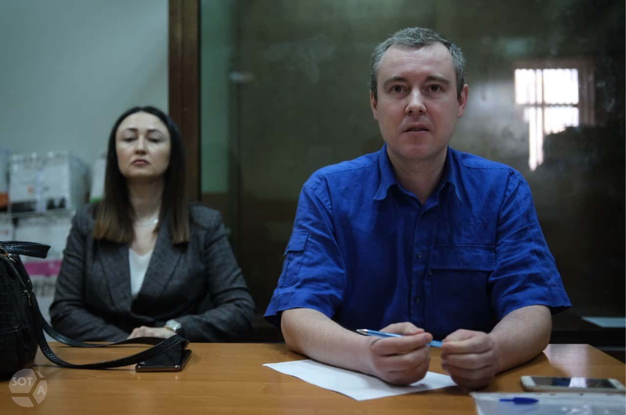 Москвича Юрия Коховца приговорили к пяти годам принудительных работ за распространение «фейков» об армии в уличном опросе