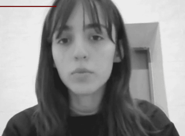 Cемья девушки из Чечни, которая сбежала из дома, окружила отделение полиции в Москве