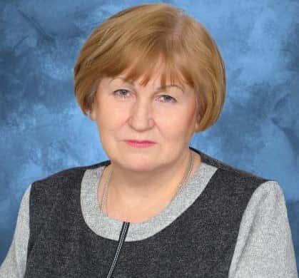 Пожилая учительница из Подмосковья, против которой возбудили уголовное дело о «фейках» про армию, покинула Россию