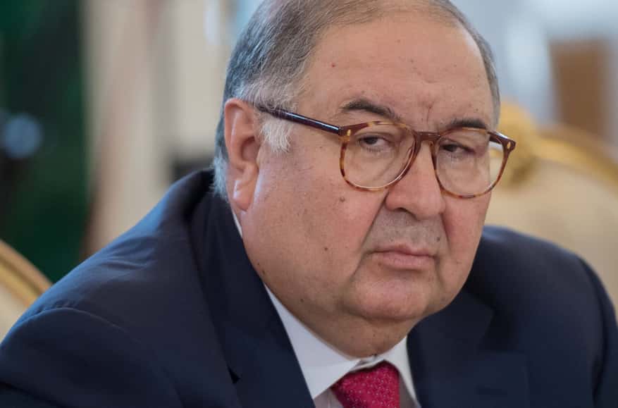 Алишер Усманов подал в суд на UBS Europe SE из-за уведомлений банка об операциях бизнесмена, после которых на него завели дело в Германии