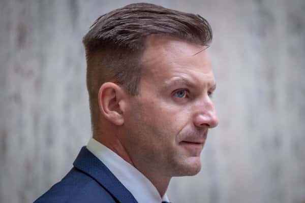 Генпрокуратура Словакии продолжит расследование против главы аппарата премьера Фицо. Ранее он расформировал спецпрократуру, возбудившую дело