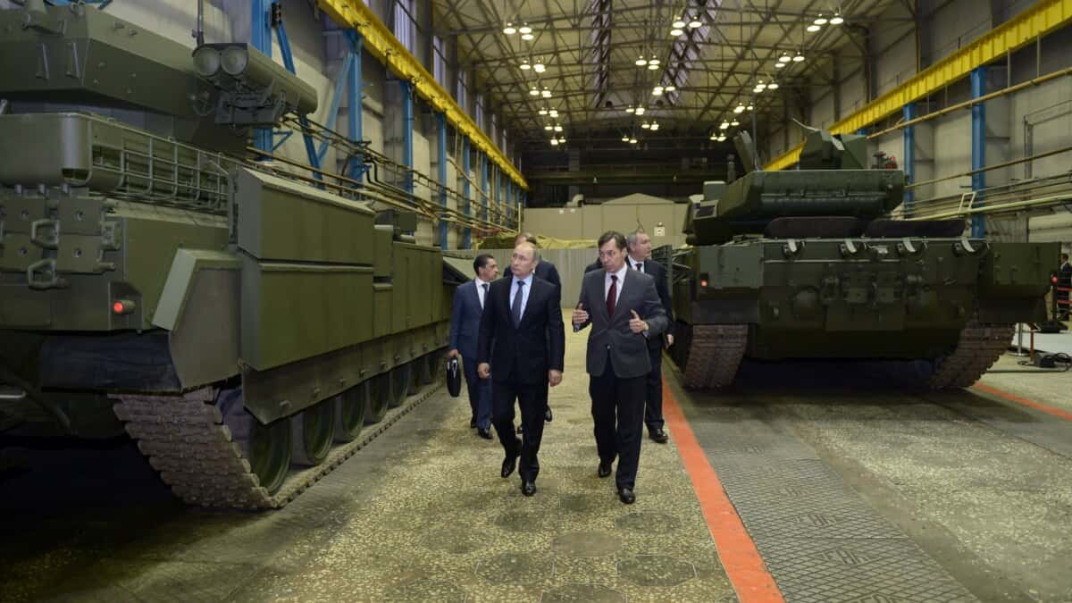 Проект бюджета РФ на 2025 год, опубликованный Bloomberg, приведет к рецессии в экономике — экономист Евгений Надоршин