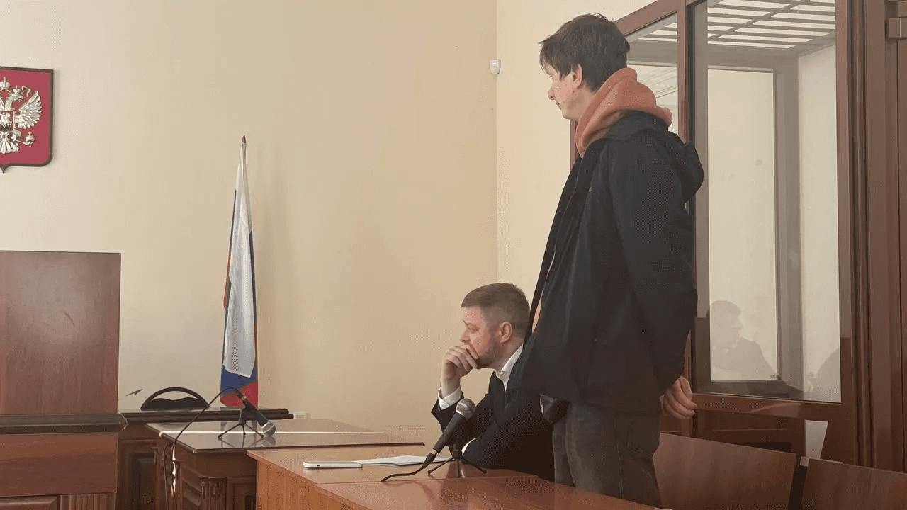 Комика Дмитрия Гаврилова оштрафовали на 30 тысяч рублей по статье о дискредитации ВС РФ из-за шуток на концерте