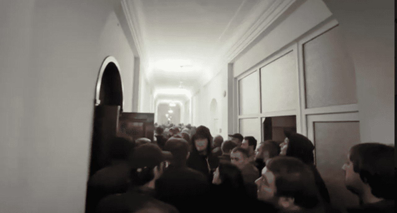 Власти Абхазии пообещали отозвать законопроект, вызвавший протесты