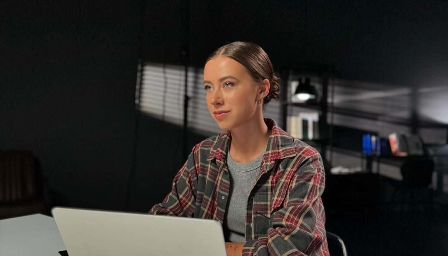 Блогеру Митрошиной предъявили обвинение в отмывании денег, она полностью признала вину