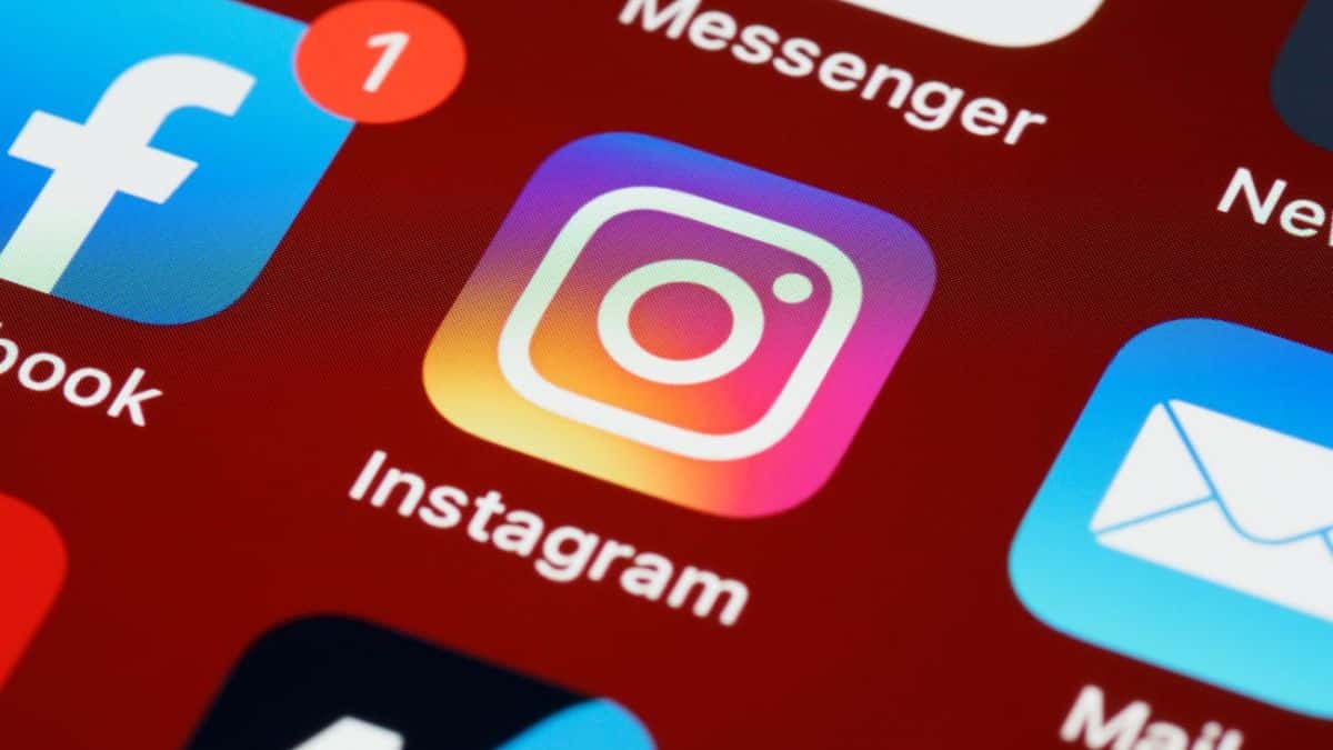 Госдума запретила рекламу в Instagram и Facebook