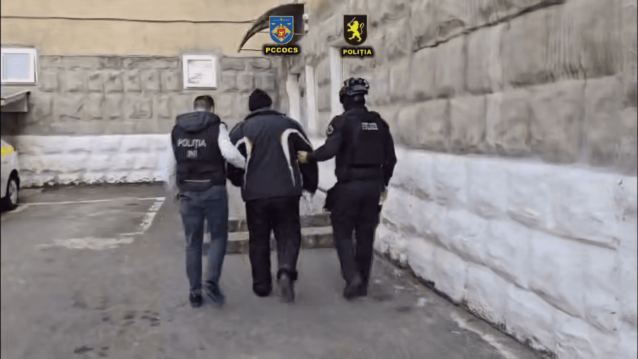 В Гагаузии прошли обыски по делу о подкупе избирателей через российский Промсвязьбанк