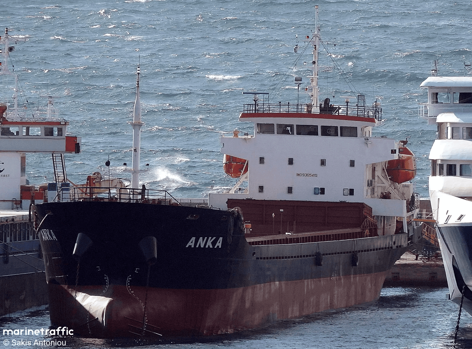 Украина задержала судно ANKA, которое вывозило украинское зерно через порт оккупированного Севастополя под флагом Танзании