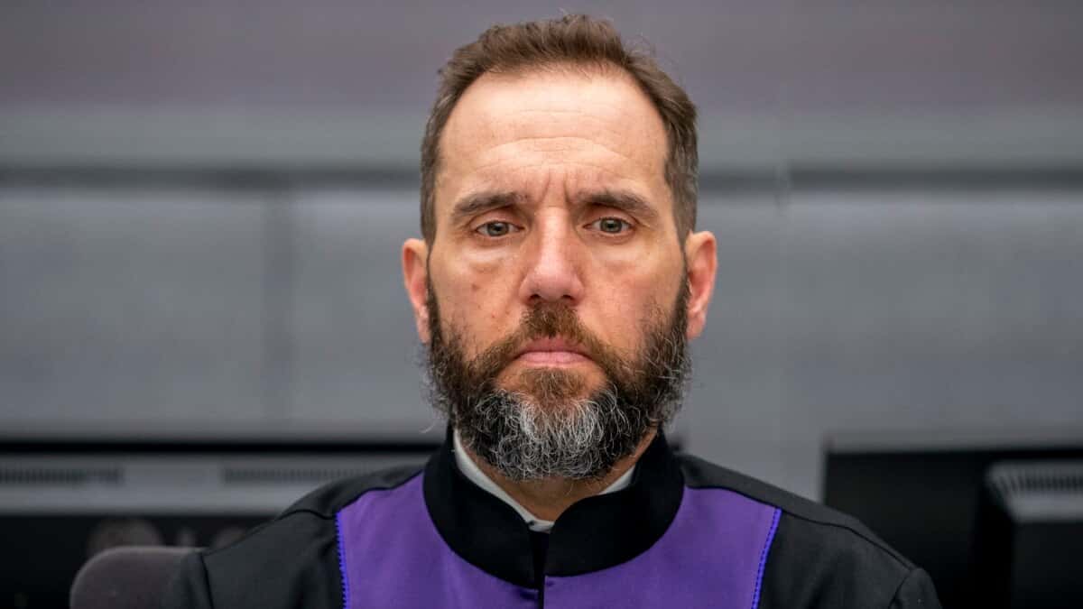 Против экс-прокурора по делу Трампа начали расследование о нарушении закона о политической нейтральности