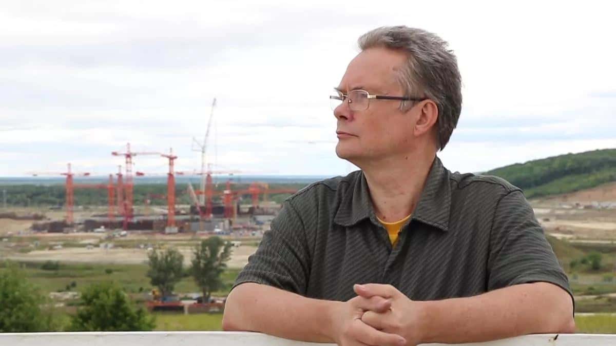 В Монголии задержан физик-ядерщик Андрей Ожаровский во время замеров радиации на старой свалке, ученого везут к границе, паспорт отобрали