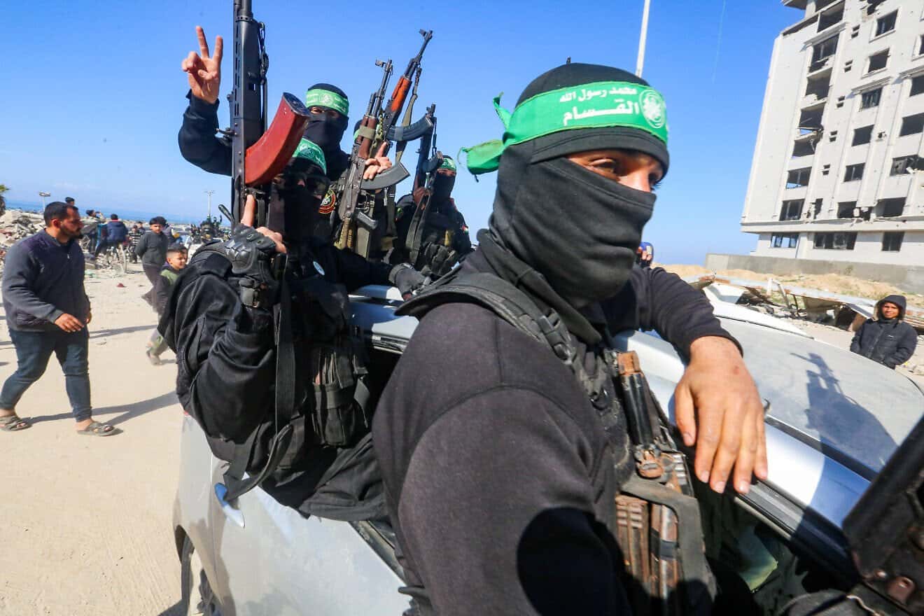 ХАМАС возвращает власть на незанятой ЦАХАЛ территории сектора Газа в свои руки — Reuters