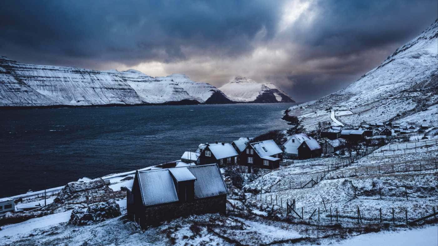 Гренландия и Фарерские острова планируют проложить дополнительные коммуникационные кабели, опасаясь диверсий, как в Балтийском море