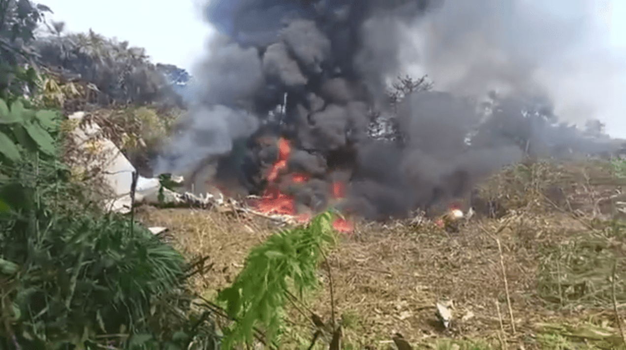 В Колумбии разбился самолет со 100 людьми на борту, в основном это были военные