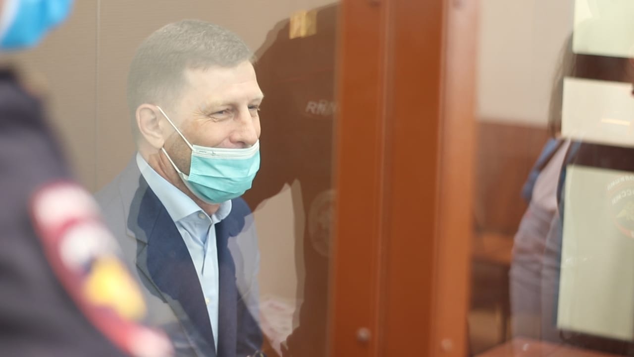 Сергей Фургал заявил об угрозах со стороны генерал-майора СК Юрия Буртового, который ведет его дело