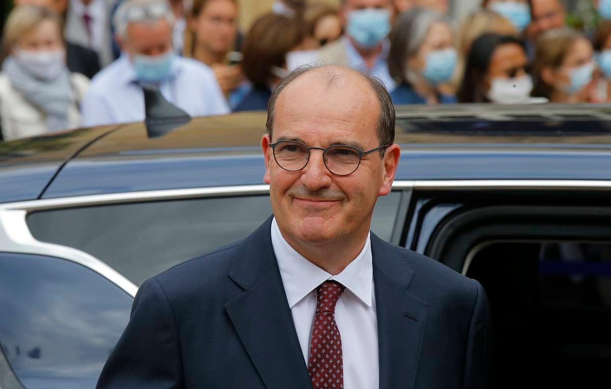 Против премьер-министра Франции подали иск о провале борьбы с COVID-19