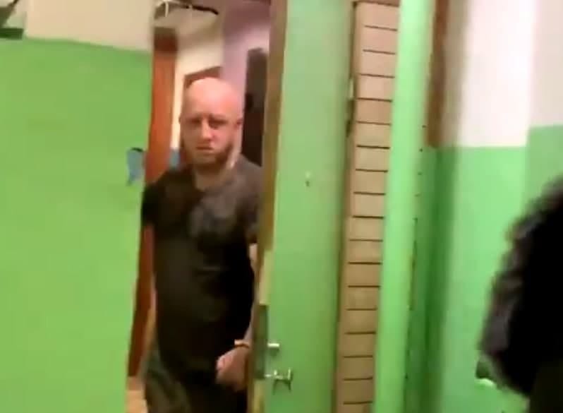 Журналисты CNN пришли домой к сотруднику ФСБ Таякину — старшему члену группы по отравлению Навального