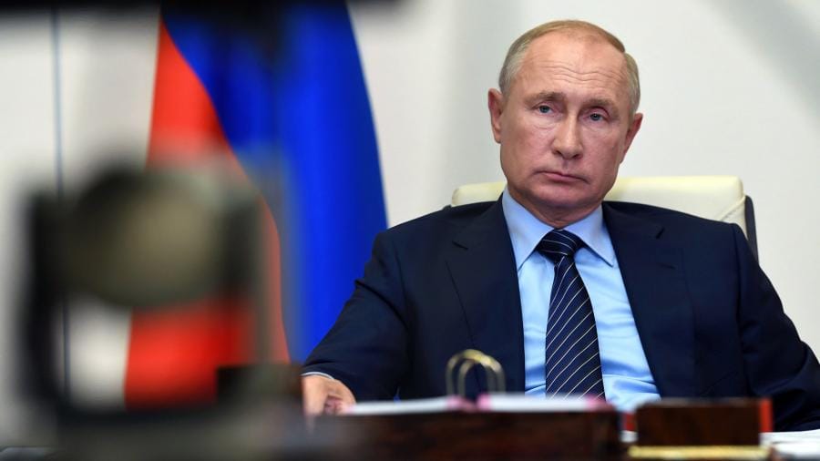 Путин: В России от COVID-19 вакцинировались более 21 млн человек