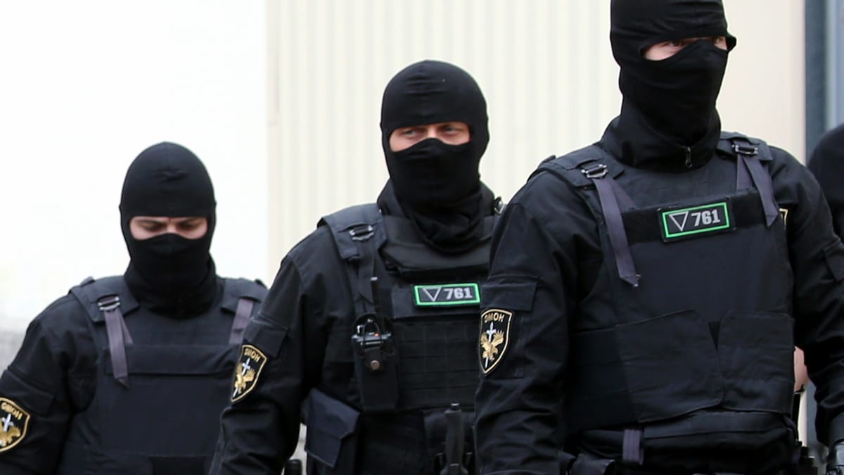 В Минске пришли с обысками к движению «За свободу», ассоциации журналистов и Хельсинкскому комитету