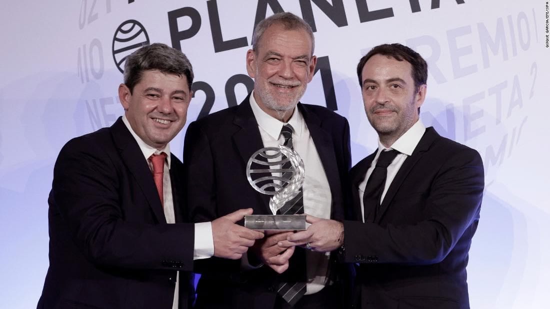 Под псевдонимом известной испанской писательницы скрывались трое мужчин