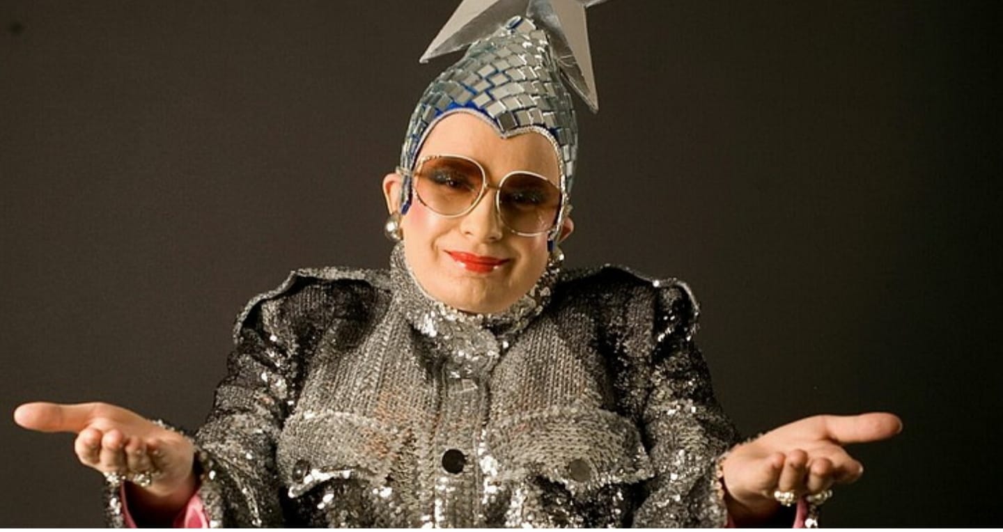 Светлане Лободе, Верке Сердючке, Святославу Вакарчуку и еще 28 украинцам запретили въезд в Россию на 50 лет — «Известия»