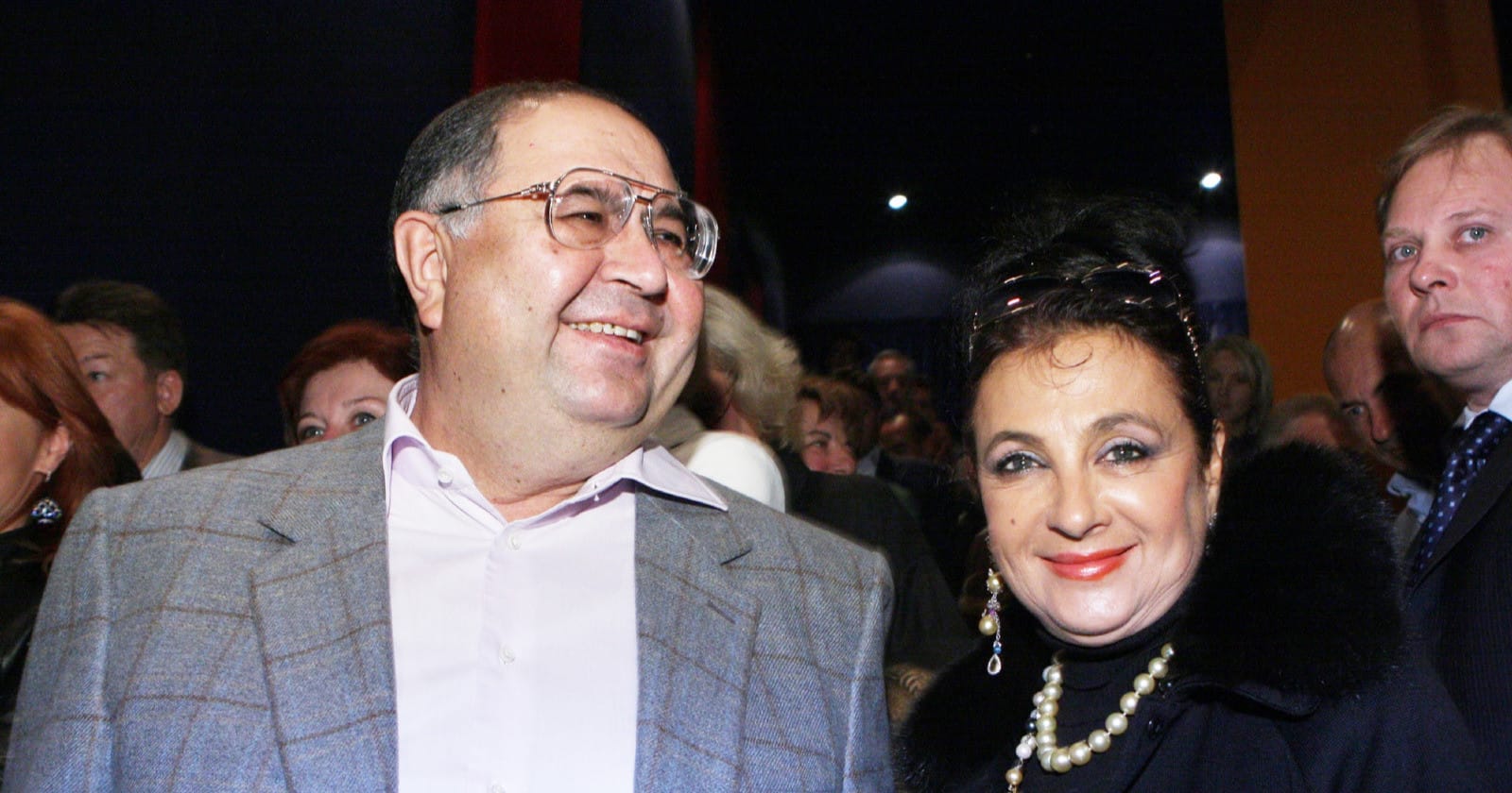 Усманов отозвал свой иск о разводе с Винер. Ранее миллиардер попал под санкции США и ЕС, Винер ограничения не коснулись