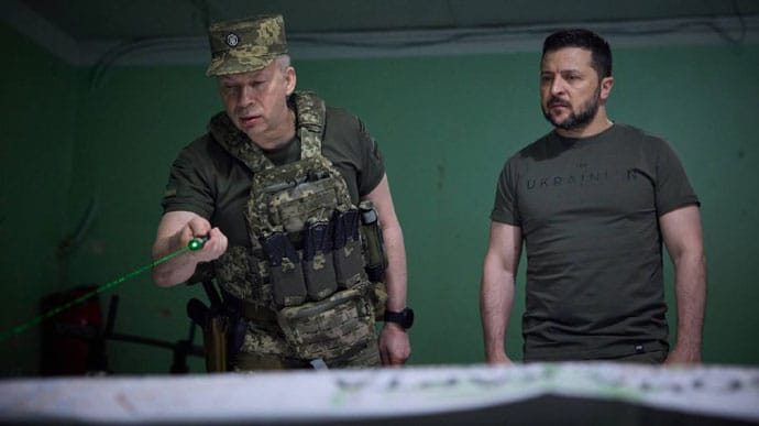 В случае убийства Зеленского Украиной будет управлять коллективный орган под руководством спикера Верховной Рады Стефанчука — Politico