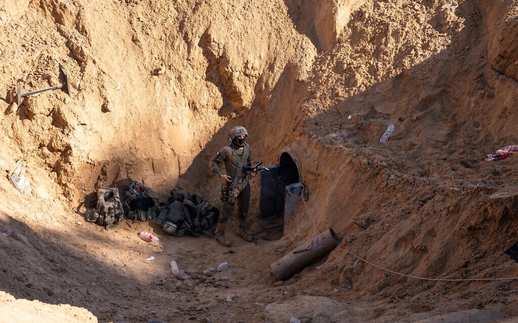 ЦАХАЛ заявил, что обнаружил тоннель ХАМАС прямо под зданием агентства ООН в Газе. В агентстве утверждают, что ничего о тоннеле не знали