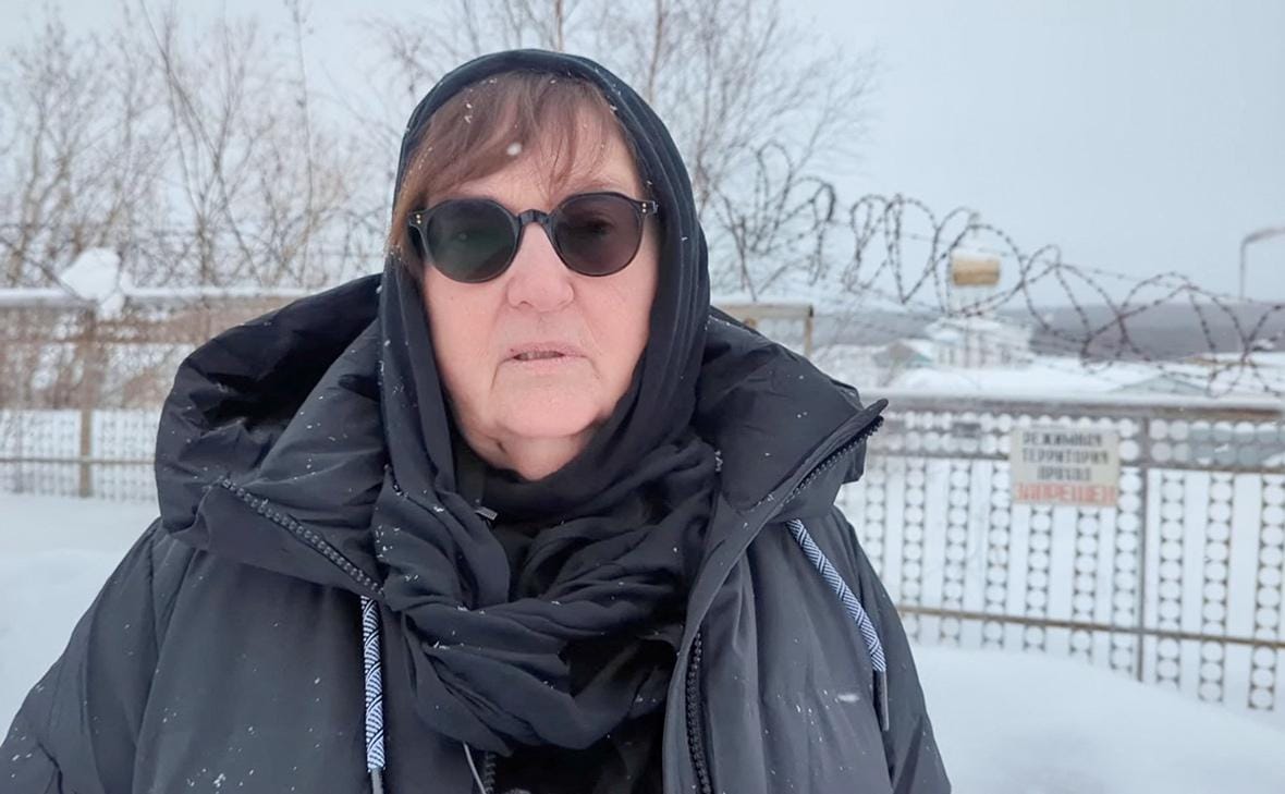 Мать Навального потребовала возбудить уголовное дело против следователей СК по статье о надругательстве над телом умершего