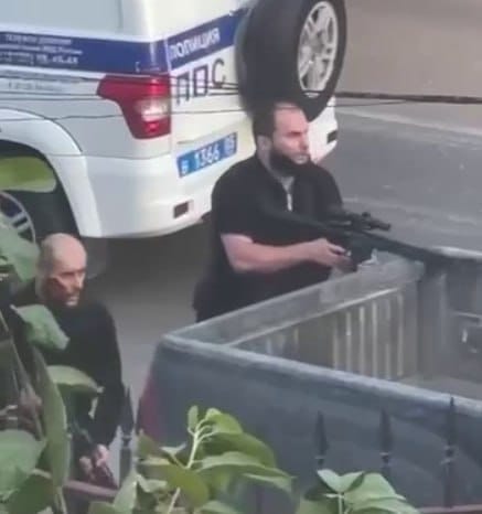 Террористы напали на Махачкалу и Дербент. Что известно на данный момент