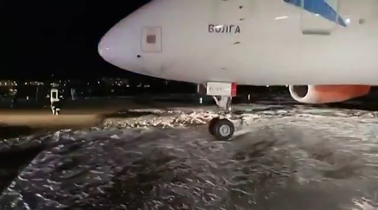 За последние 3,5 года на борту «Суперджета», который загорелся при посадке в Турции, произошло 15 авиаинцидентов