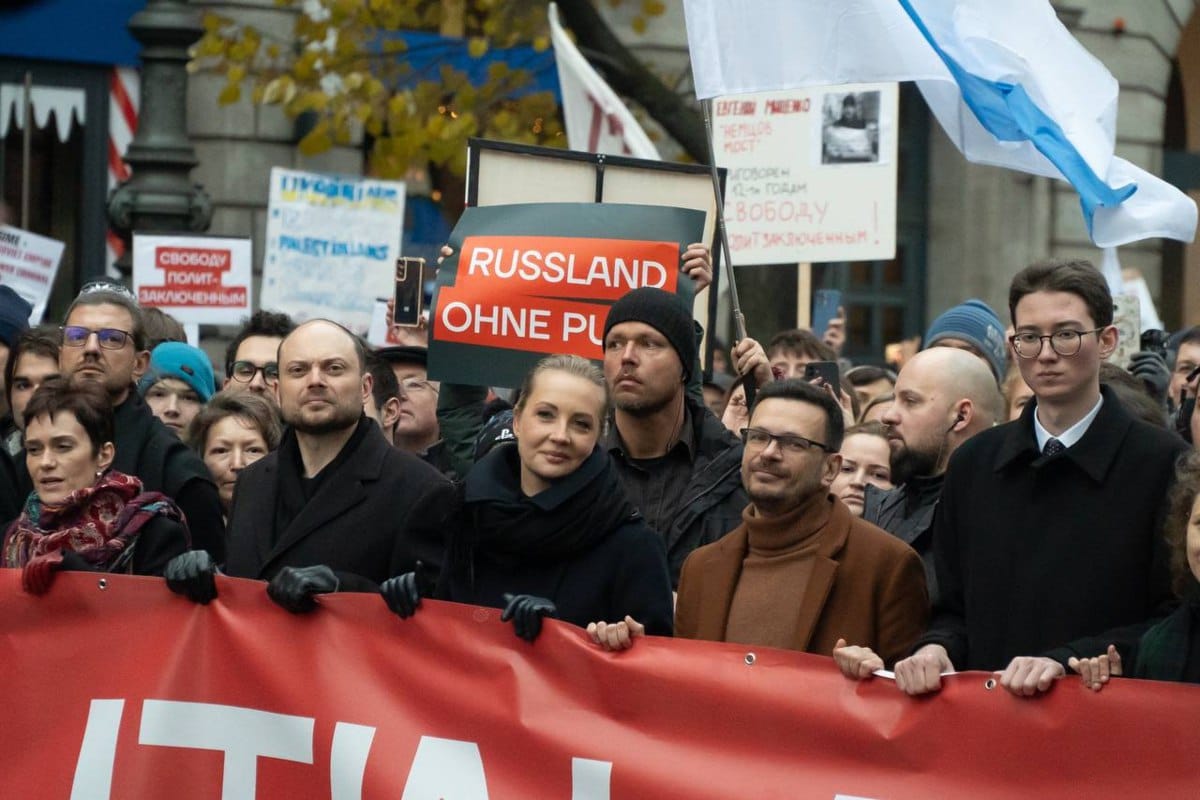 «Путин, хватит убивать». Юлия Навальная, Илья Яшин и  Владимир Кара-Мурза анонсировали новый марш оппозиции в Берлине